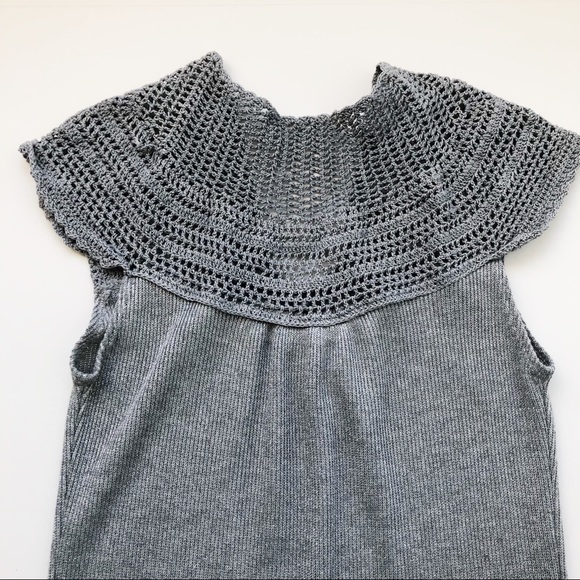 Gray and silver knit tunic. Size small - Picture 7 of 8